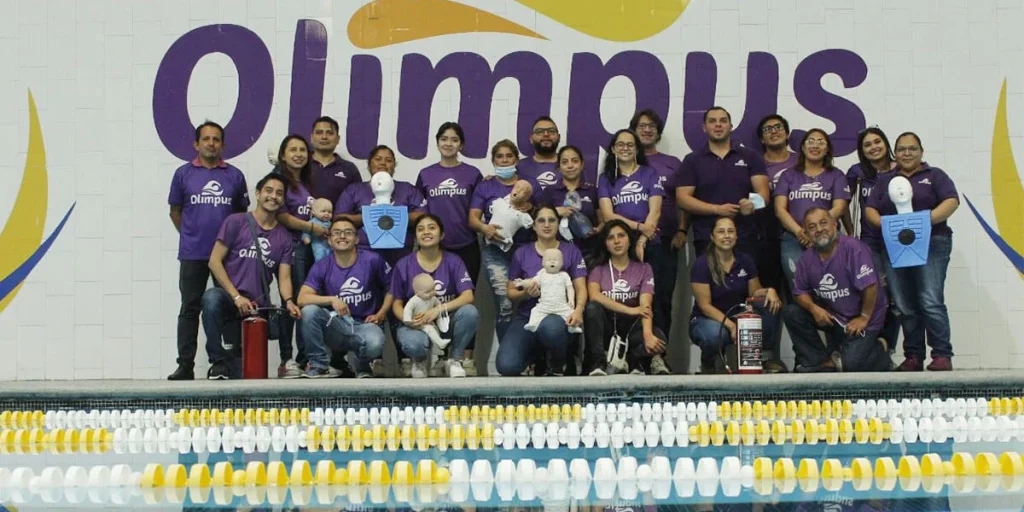 Instructores de natación olimpus
